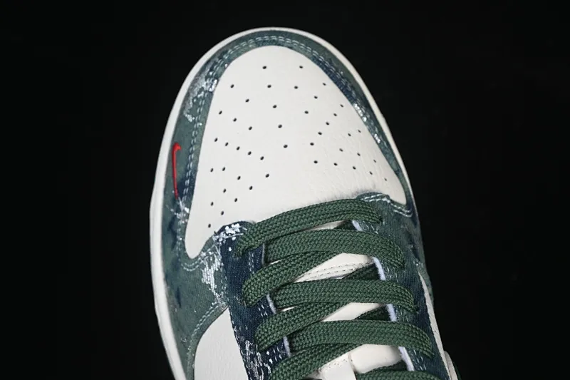 All categories Nk SB Dunk Series Nk SB Dunk Low High-end customized low-top sneakers Nike SB Dunk Low BAPE joint white army green Anniversary high-end customized low-top casual sneakers SC0601-465